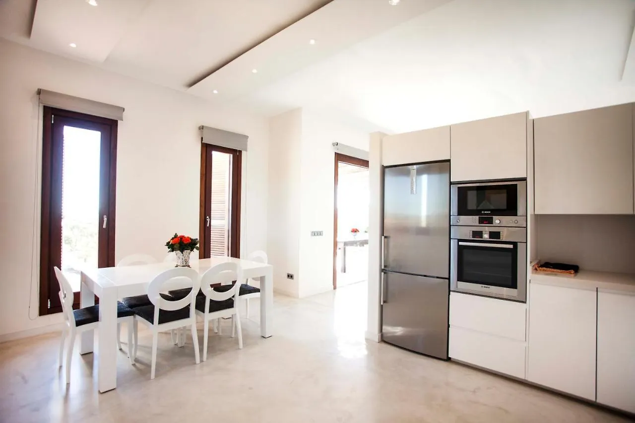 Casa Romero Cala Saona 0*,